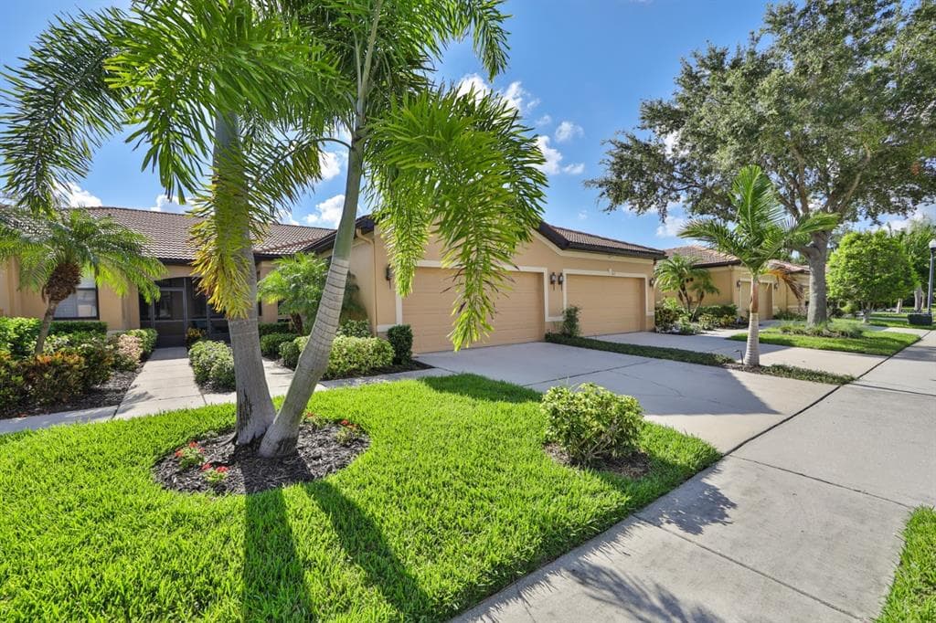 5839 SUNSET FALLS DRIVE APOLLO BEACH, FL 33572