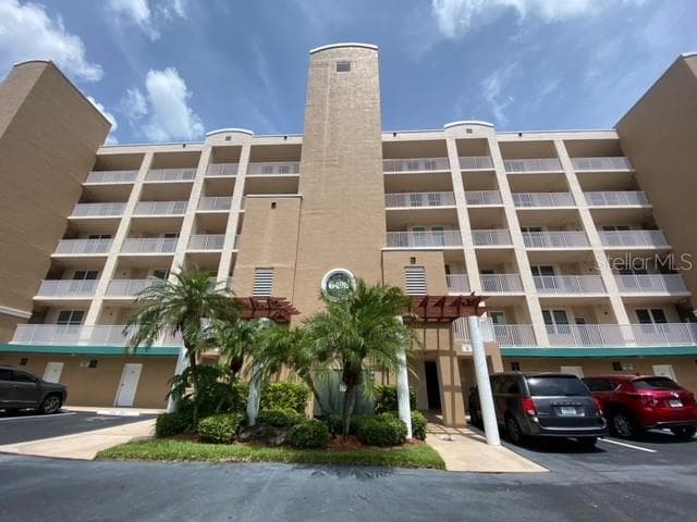 6495 SHORELINE DRIVE UNIT 8504 ST PETERSBURG, FL 33708