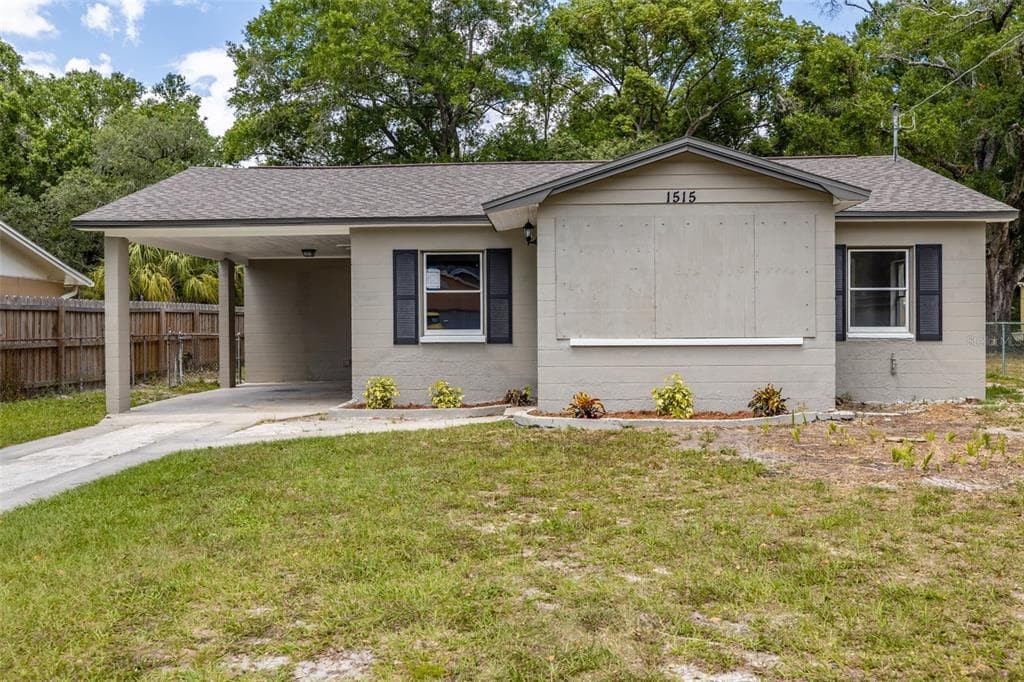 1515 W LAMBRIGHT STREET TAMPA, FL 33604