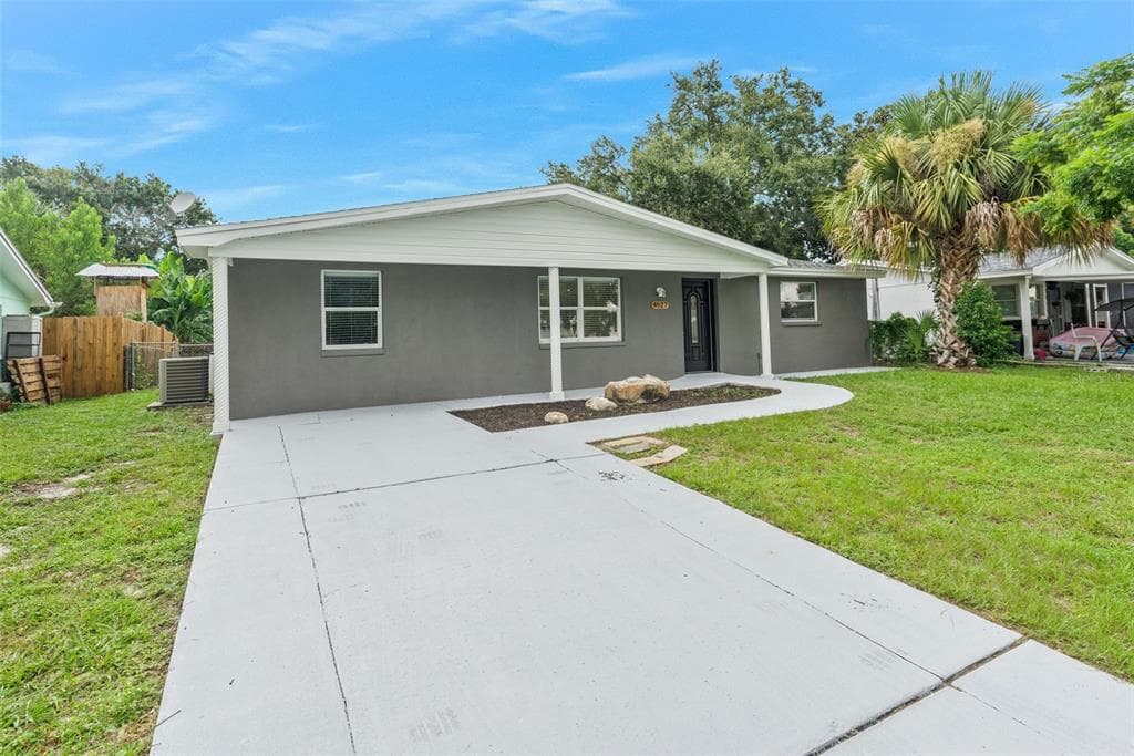 4627 TROPICAL LANE HOLIDAY, FL 34690
