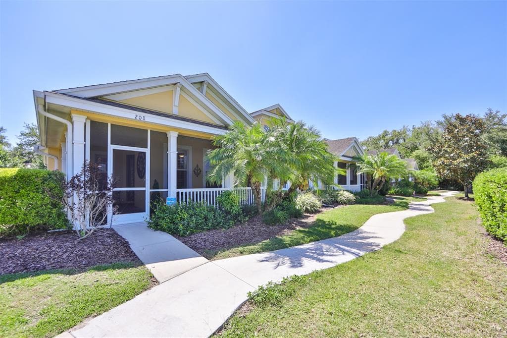 208 LATITUDE PLACE APOLLO BEACH, FL 33572