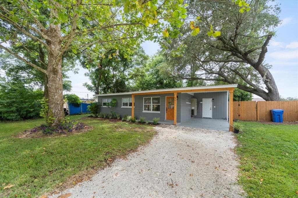 501 HOLIDAY TERRACE BRANDON, FL 33511