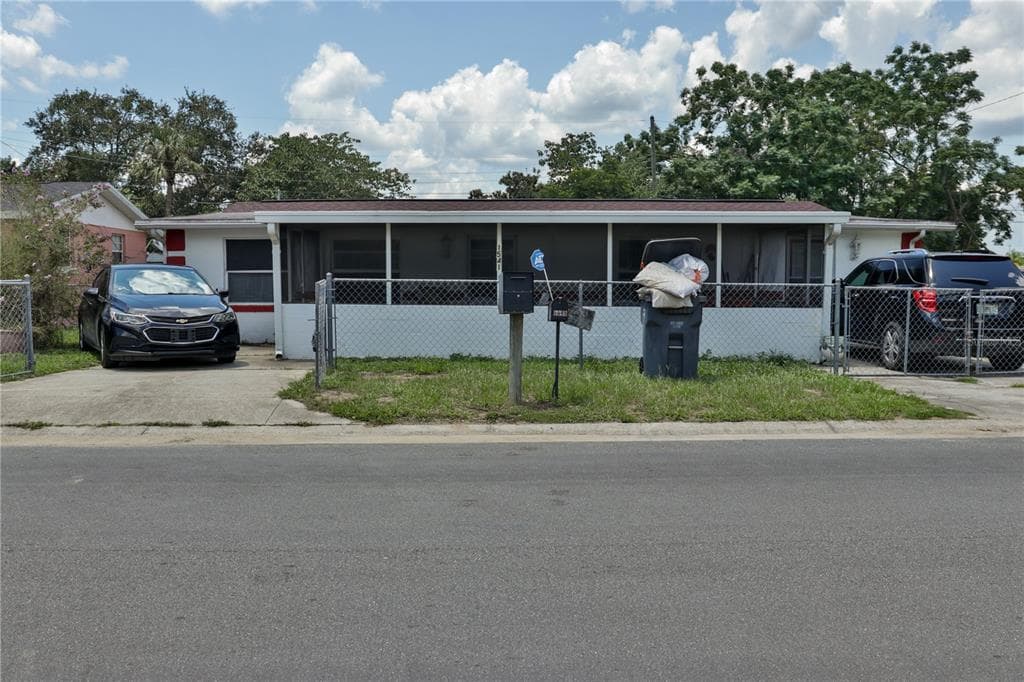 1541 MARY LEE STREET LAKE WALES, FL 33898