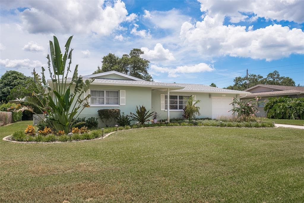 1607 BELLROSE DRIVE N CLEARWATER, FL 33756