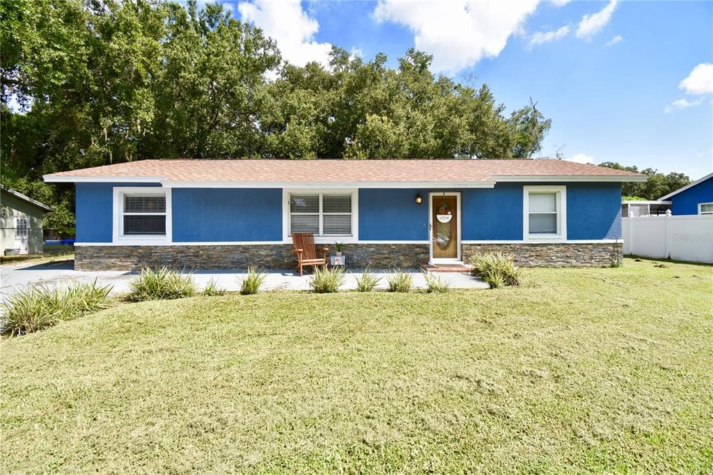 3006 S WILLOW DRIVE PLANT CITY, FL 33566