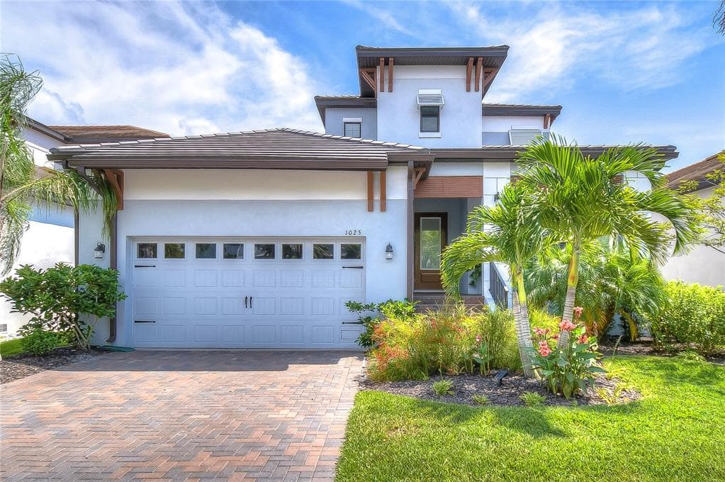 1025 SEAGRAPE DRIVE RUSKIN, FL 33570