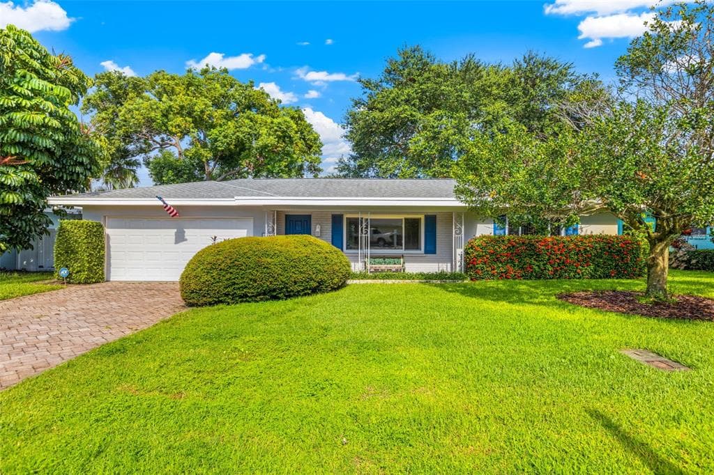 133 PINEWOOD AVENUE CLEARWATER, FL 33765