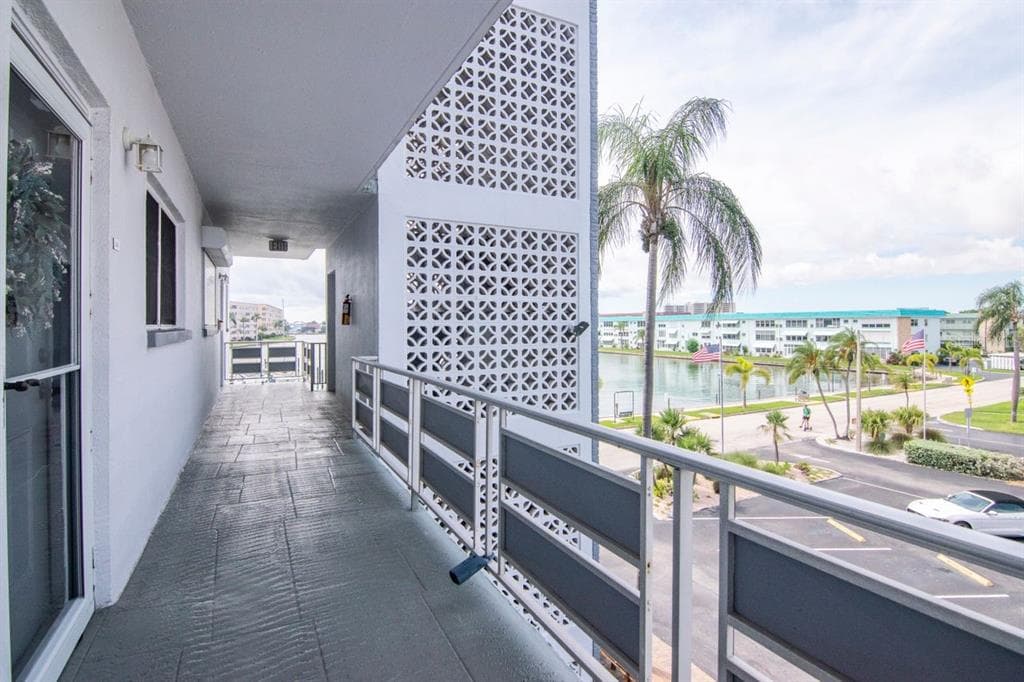 3018 59TH STREET S UNIT 314 GULFPORT, FL 33707