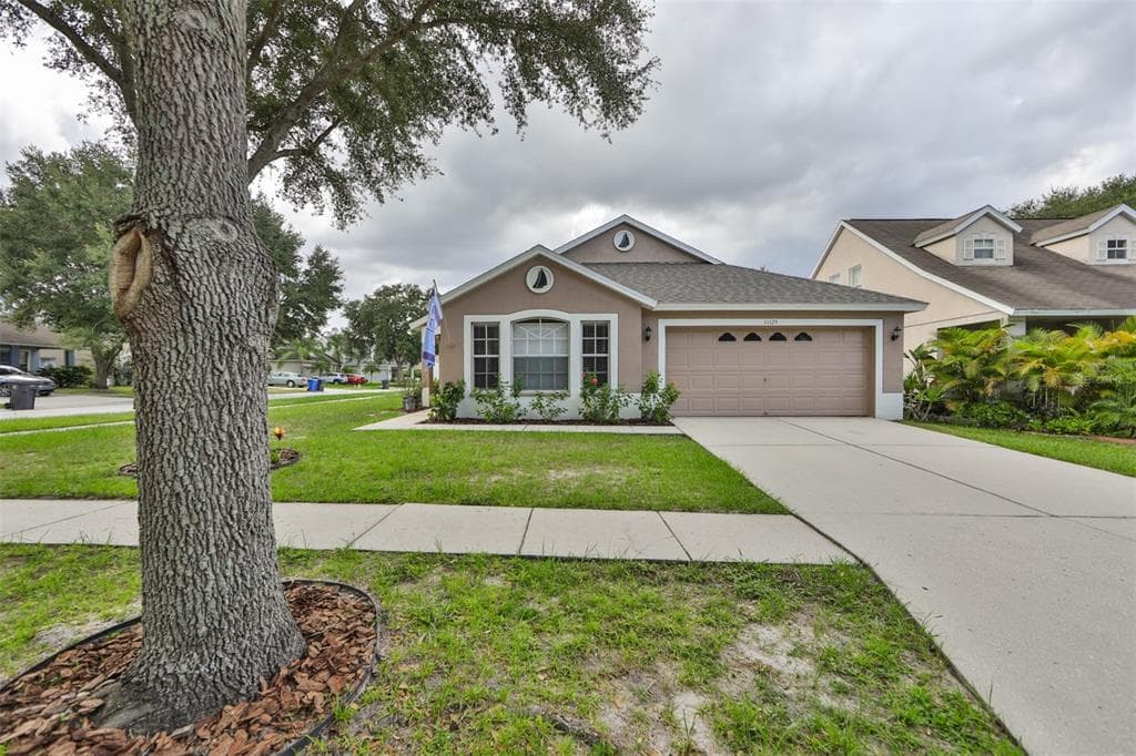 11125 NEWBRIDGE DRIVE RIVERVIEW, FL 33579