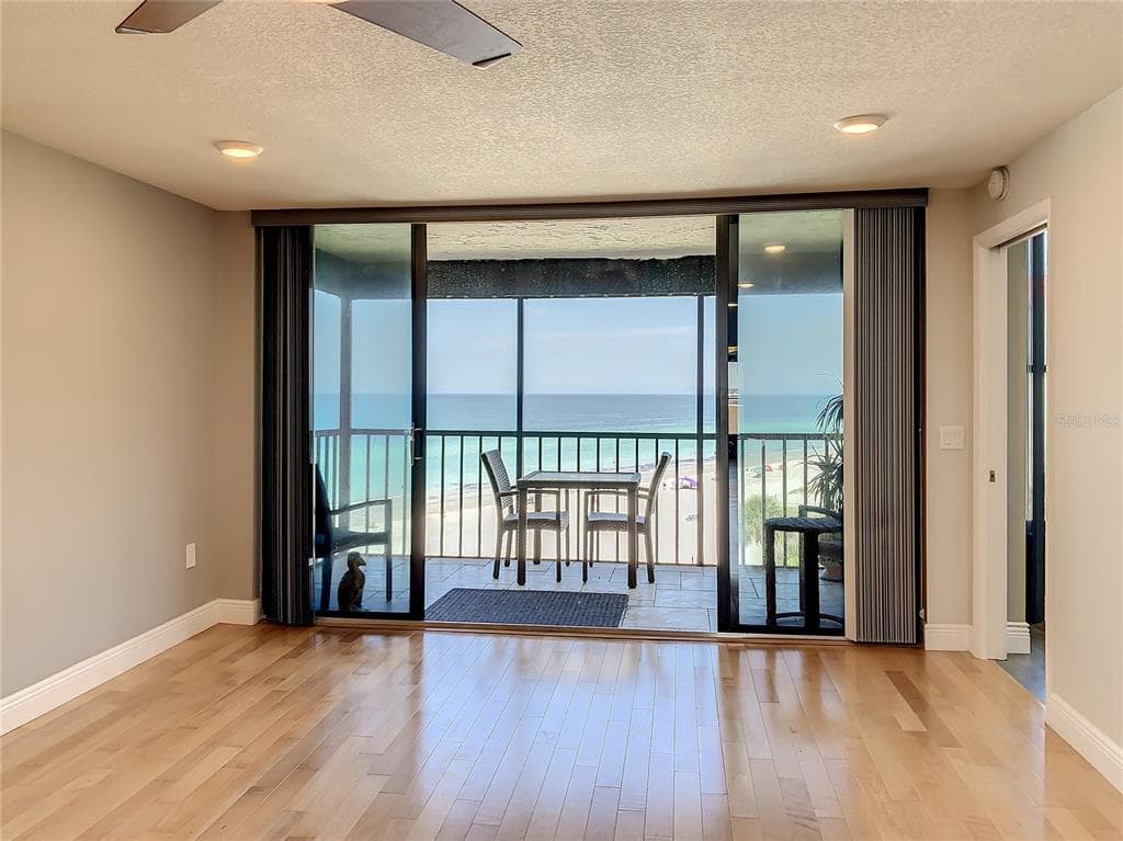 18304 GULF BOULEVARD UNIT 516 REDINGTON SHORES, FL 33708