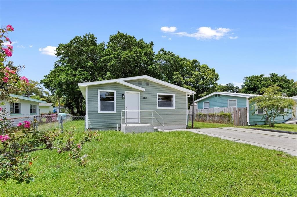 1009 26TH AVENUE W PALMETTO, FL 34221