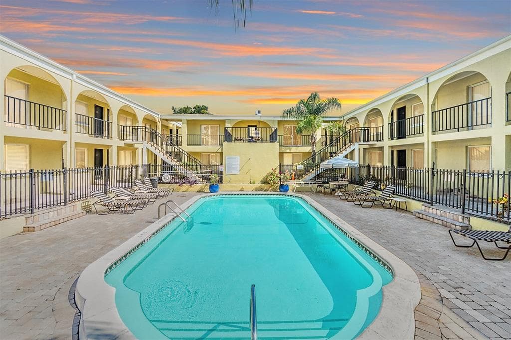 3206 W AZEELE STREET UNIT 117 TAMPA, FL 33609