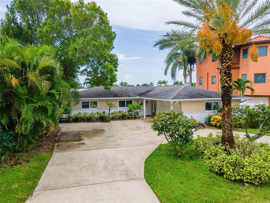7918 3RD AVENUE S ST PETERSBURG, FL 33707