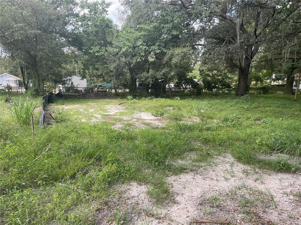 7404 ILLINOIS DRIVE TAMPA, FL 33619
