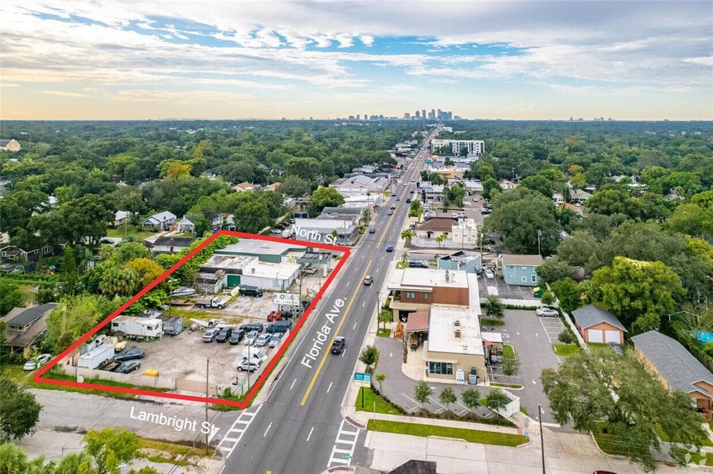 6425 N FLORIDA AVENUE TAMPA, FL 33604