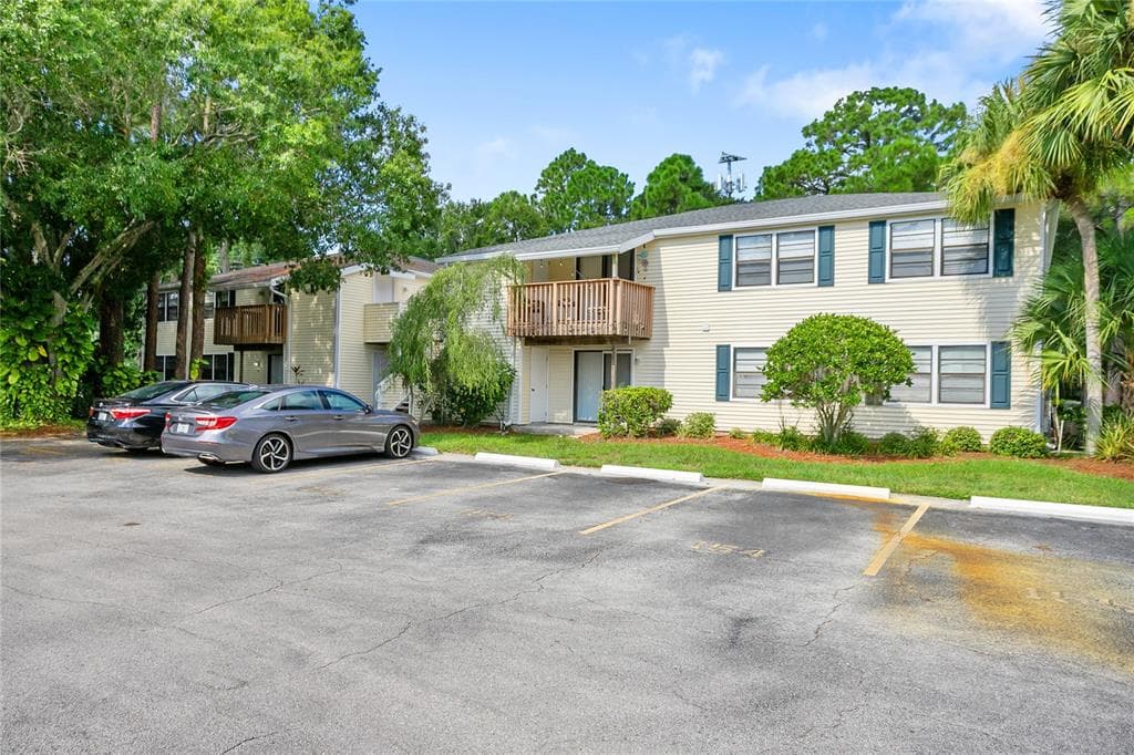 134 SYCAMORE LANE UNIT F OLDSMAR, FL 34677