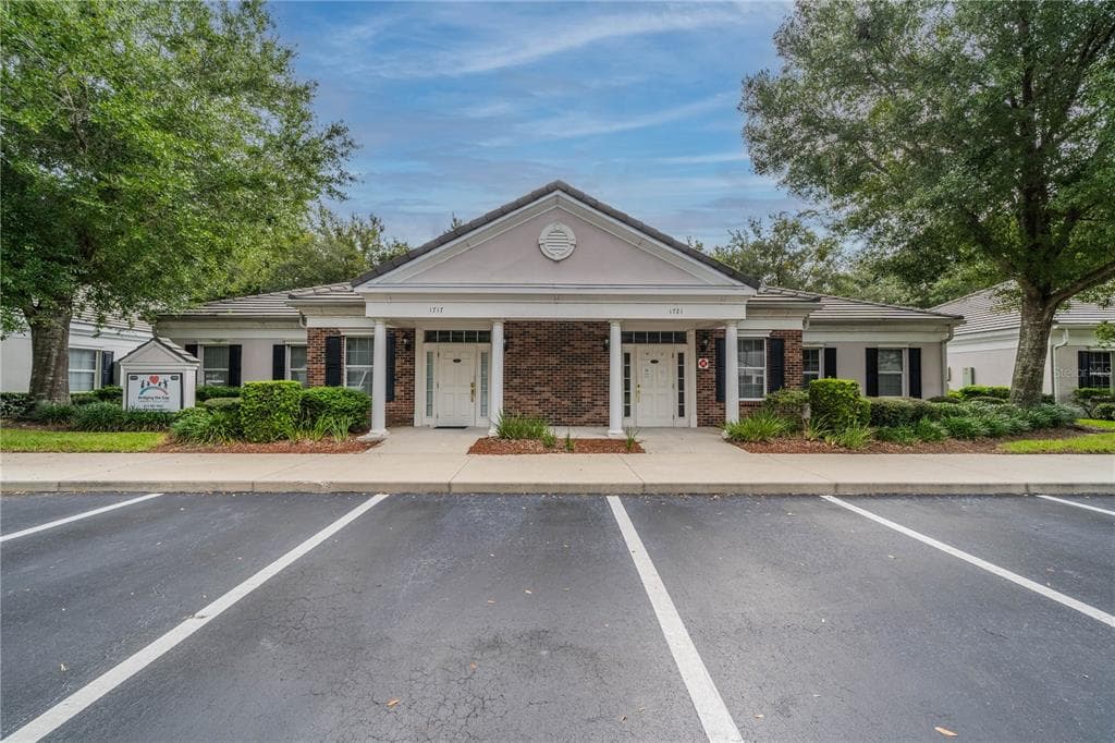 1717 S KINGS AVENUE BRANDON, FL 33511