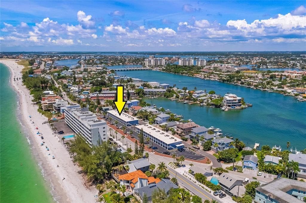 8475 W GULF BOULEVARD UNIT 25 TREASURE ISLAND, FL 33706