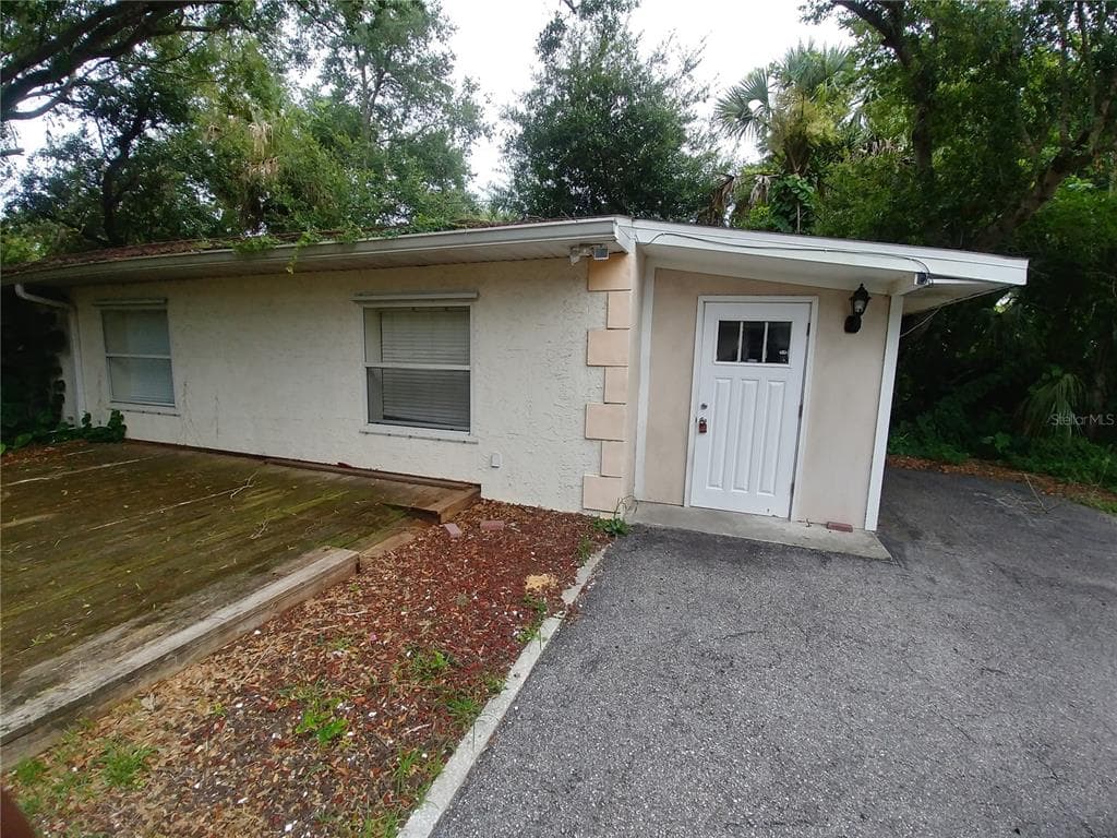 3308 3RD AVENUE W UNIT Back BRADENTON, FL 34205