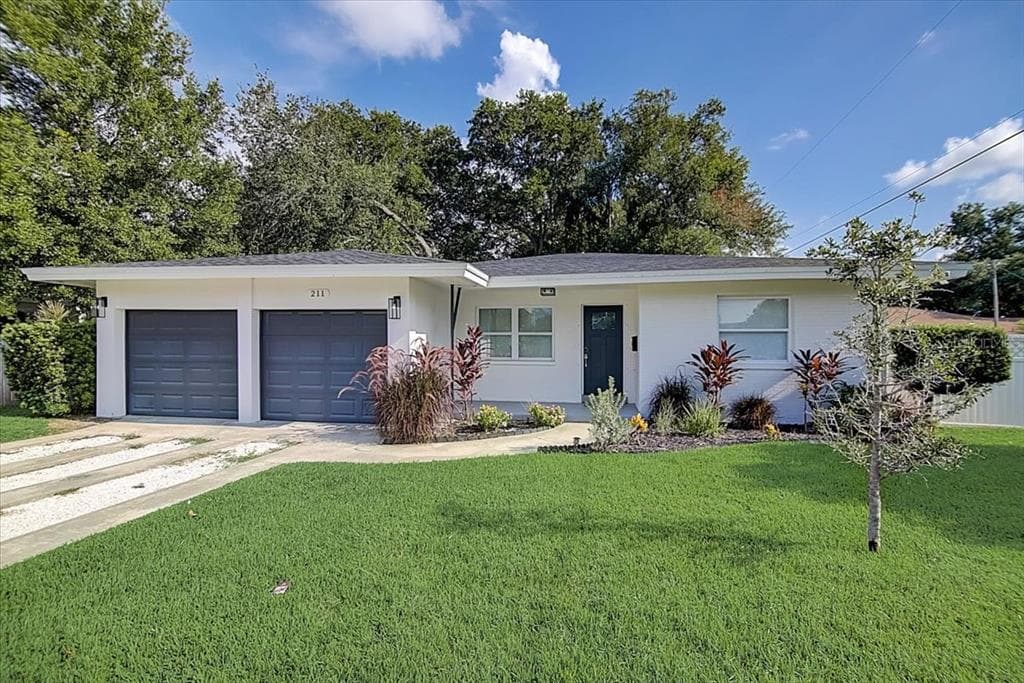 211 62ND AVENUE NE ST PETERSBURG, FL 33702