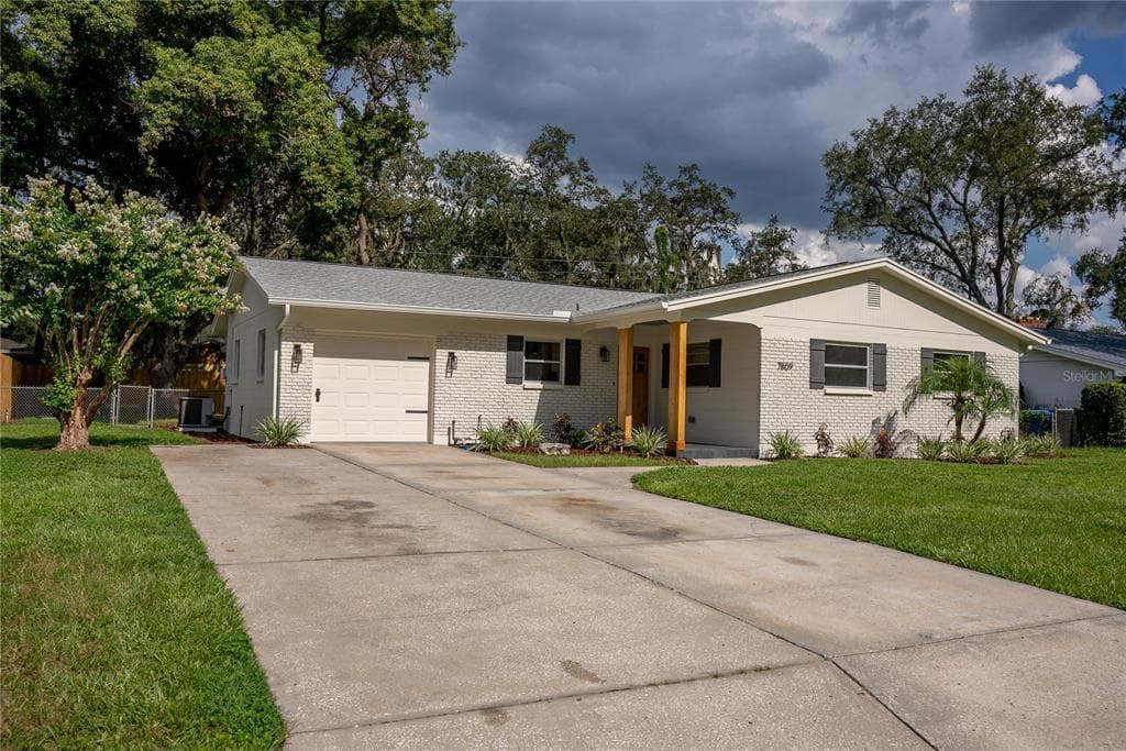 7809 N 52ND STREET TAMPA, FL 33617