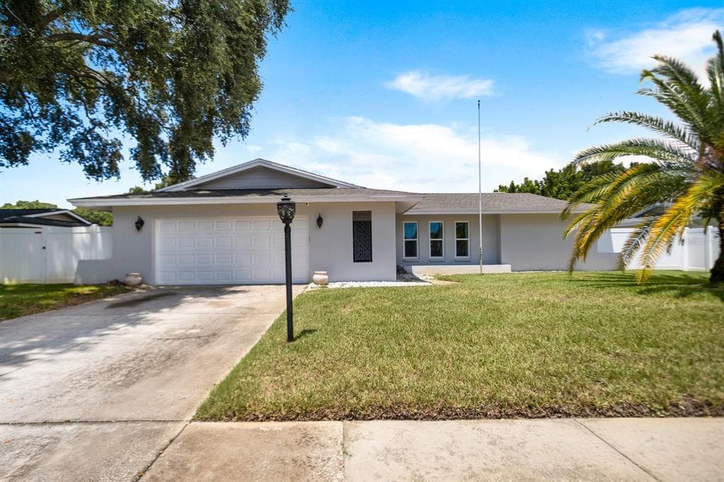 13945 106TH AVENUE LARGO, FL 33774