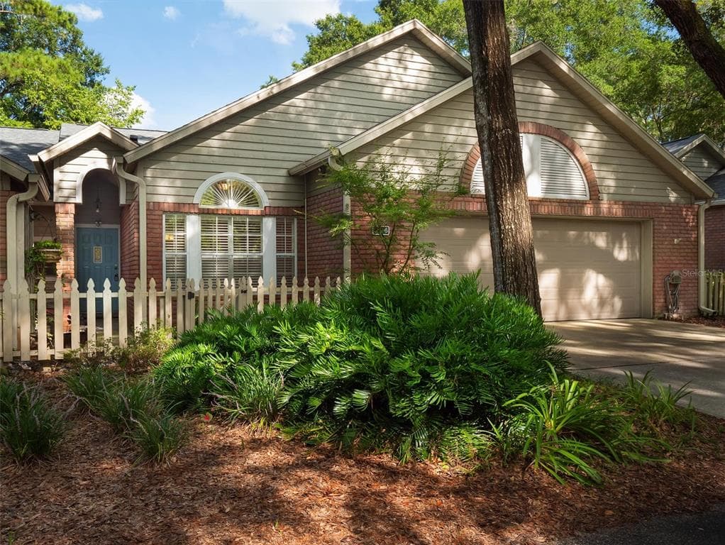 3956 NW 25TH CIRCLE