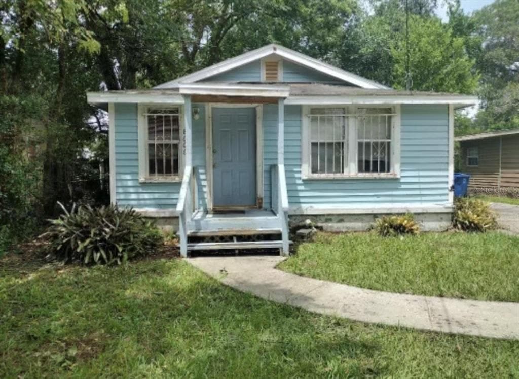 8006 N MARKS STREET TAMPA, FL 33604