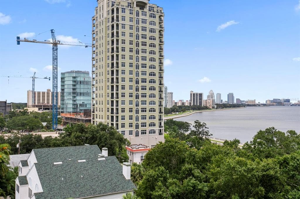 3301 BAYSHORE BOULEVARD UNIT 901E TAMPA, FL 33629