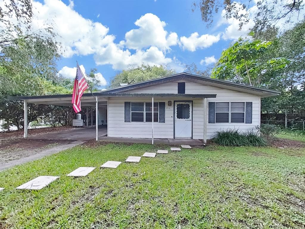 2514 GIDDENS AVENUE SEFFNER, FL 33584