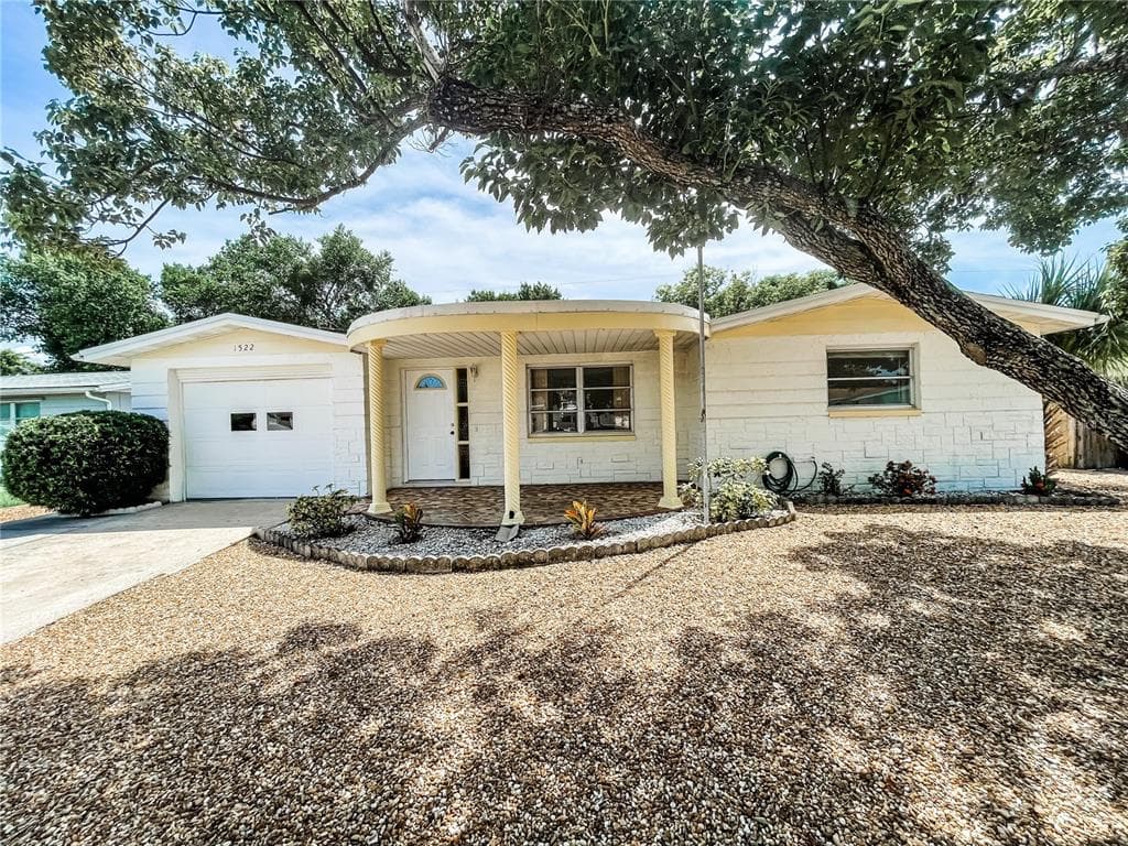 1522 DERRICK STREET HOLIDAY, FL 34690