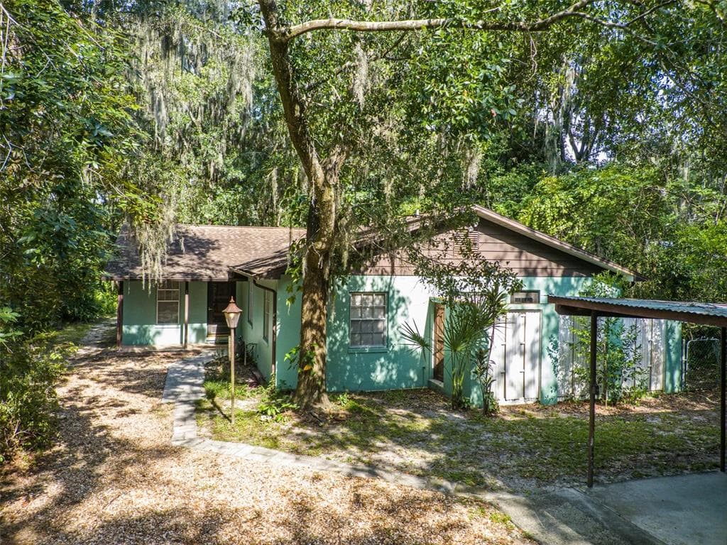 6906 VALRIE LANE RIVERVIEW, FL 33569