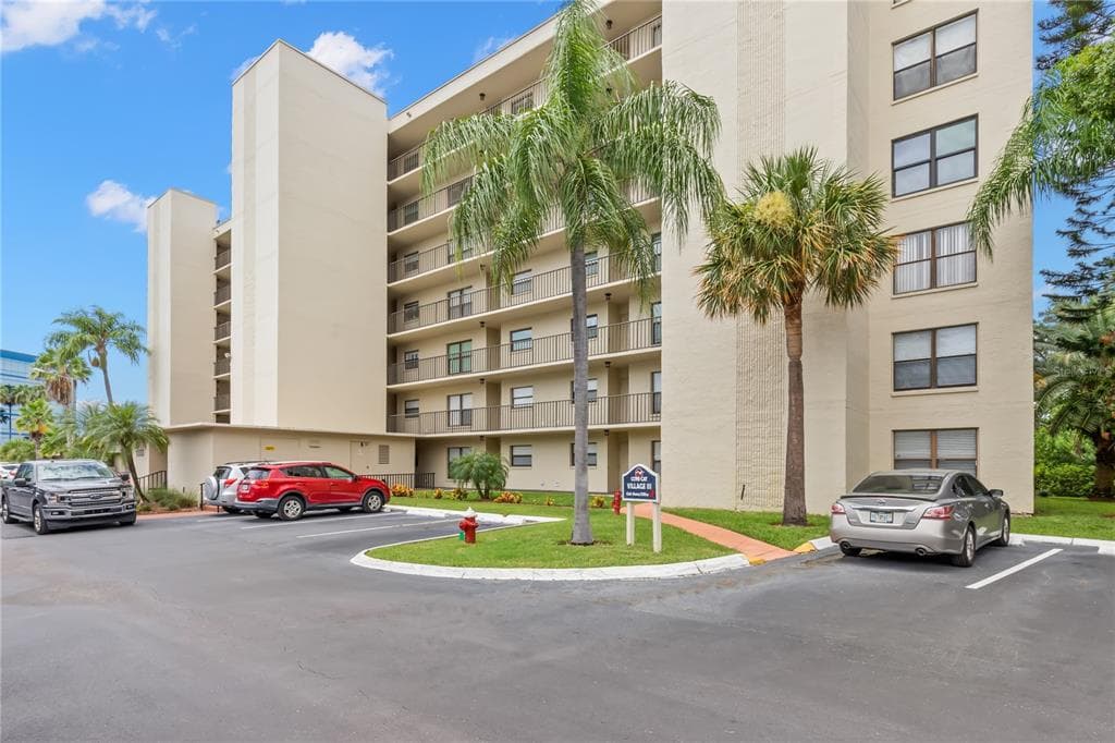 1000 COVE CAY DRIVE UNIT 1F CLEARWATER, FL 33760