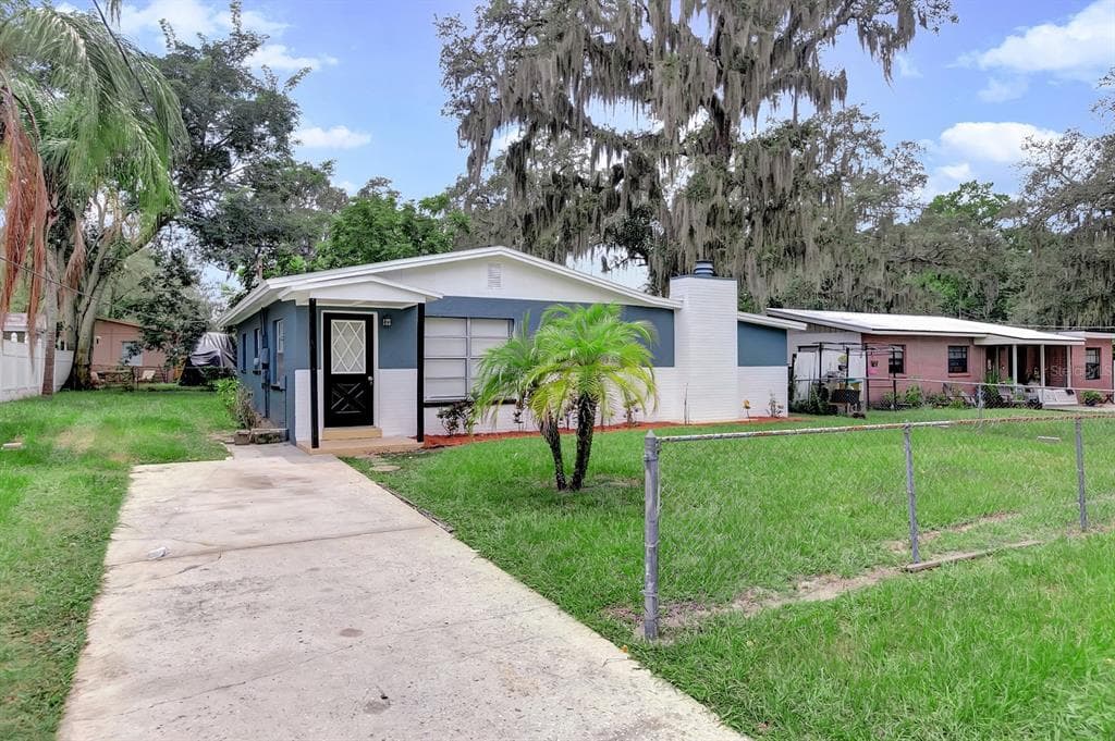7015 FILBERT LANE TAMPA, FL 33637