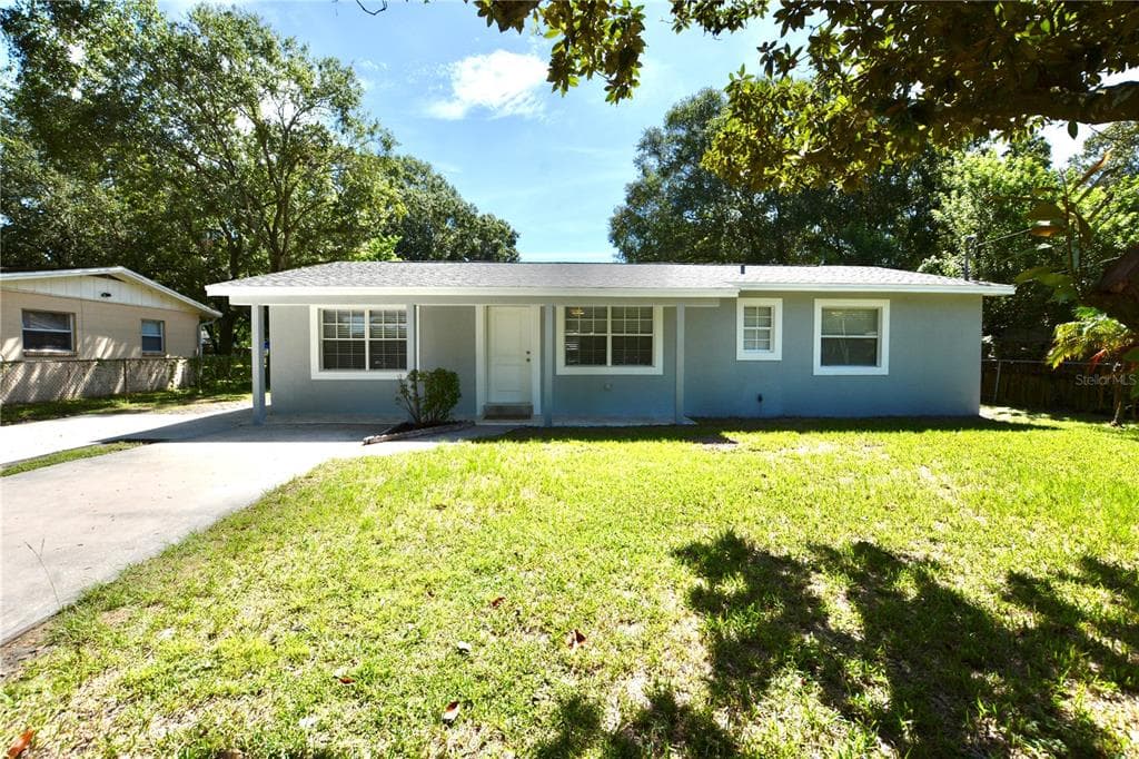 4223 EMPIRE PLACE TAMPA, FL 33610