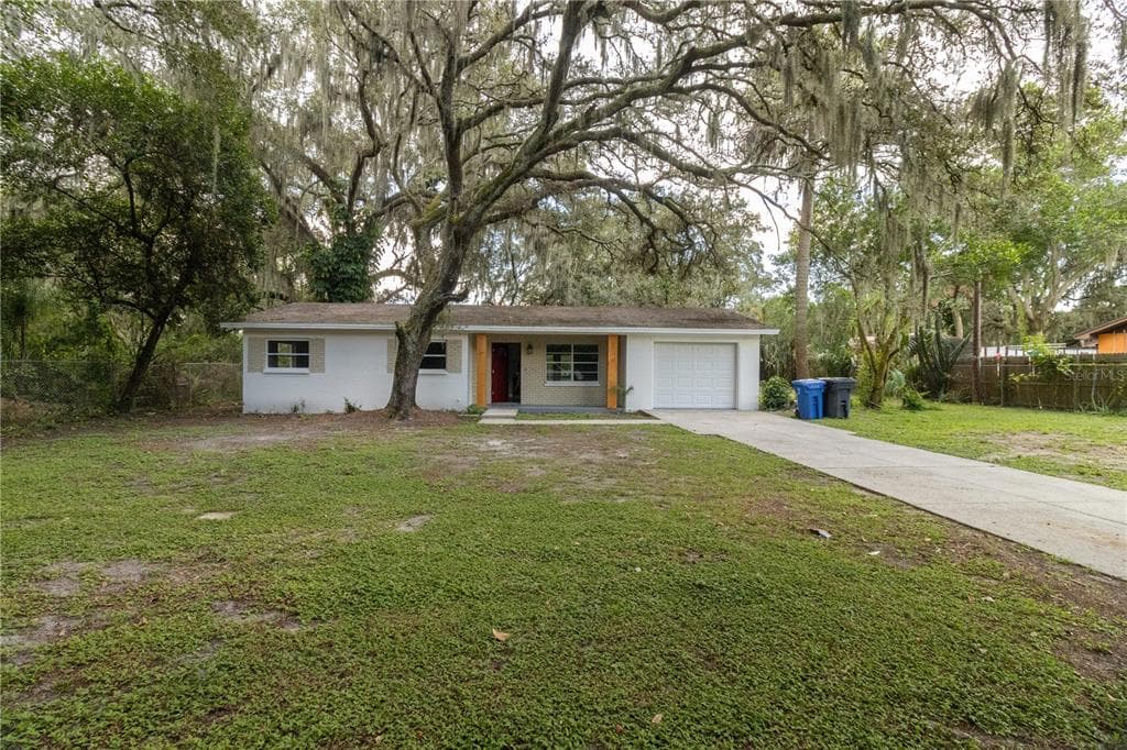 7815 E ELM STREET TAMPA, FL 33610