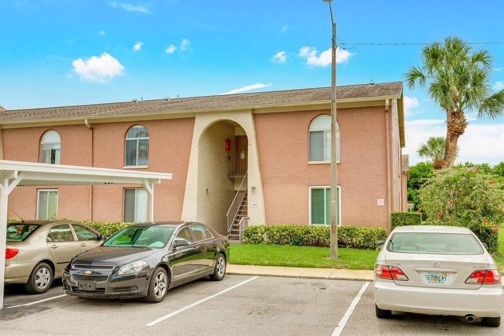 394 115TH AVENUE N UNIT 3 ST PETERSBURG, FL 33716