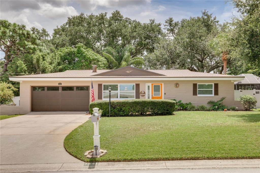 1341 BAYVIEW DRIVE