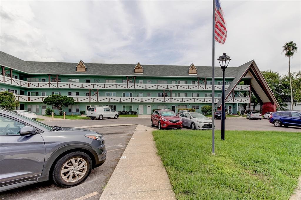 2043 DENMARK STREET UNIT 77 CLEARWATER, FL 33763