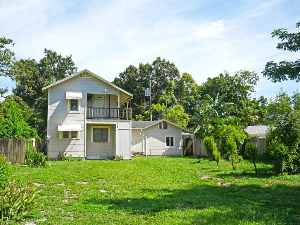 2135 DARTMOUTH AVENUE N ST PETERSBURG, FL 33713