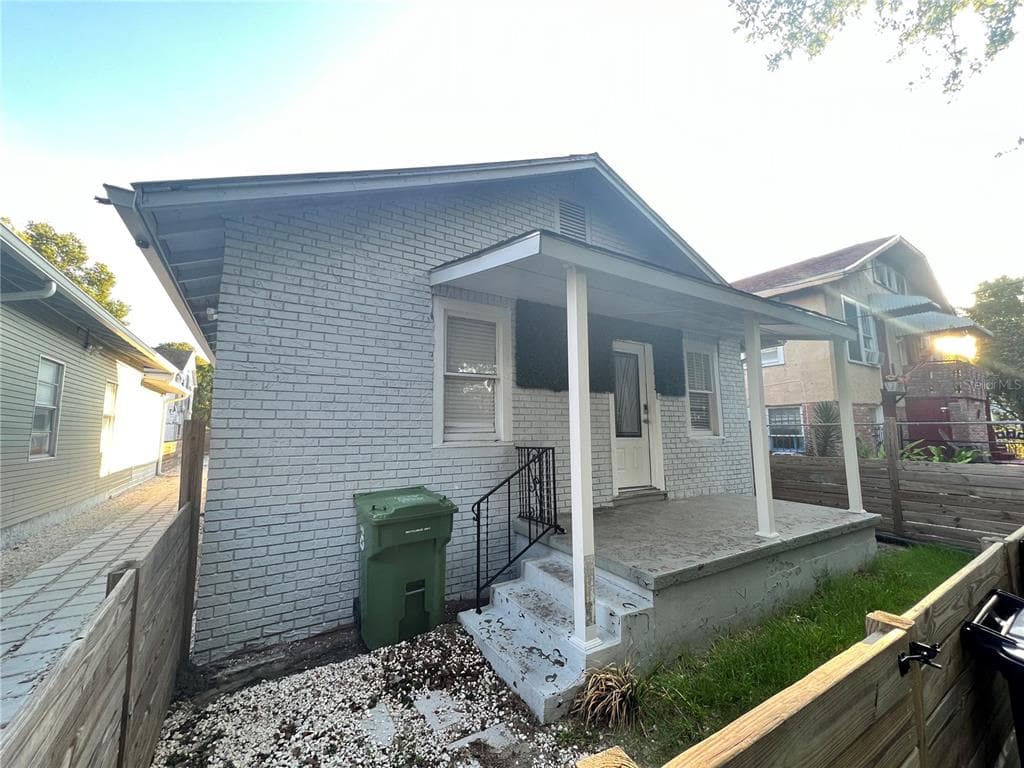 205 W FRANCES AVENUE UNIT 1 TAMPA, FL 33602