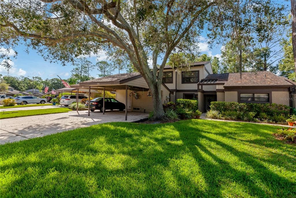 390 WOODS LANDING TRAIL OLDSMAR, FL 34677