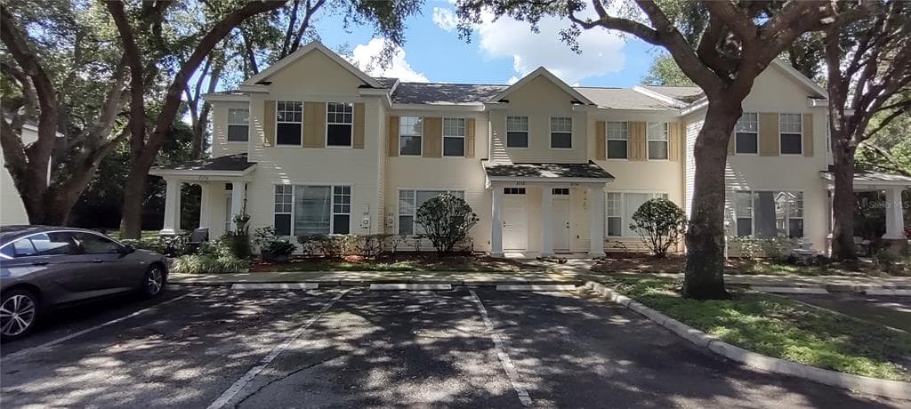 2152 GOLDEN OAK LANE VALRICO, FL 33594