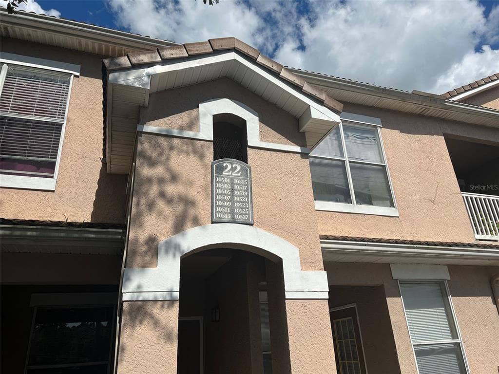 10513 VILLA VIEW CIRCLE UNIT 10513 TAMPA, FL 33647