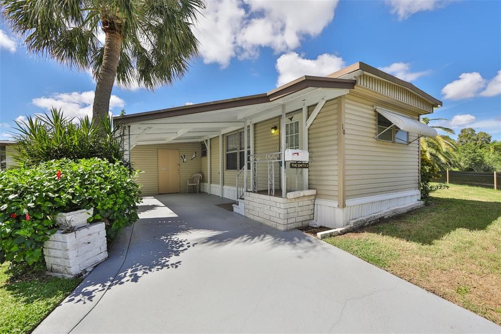 980 7TH STREET NW UNIT 10 LARGO, FL 33770