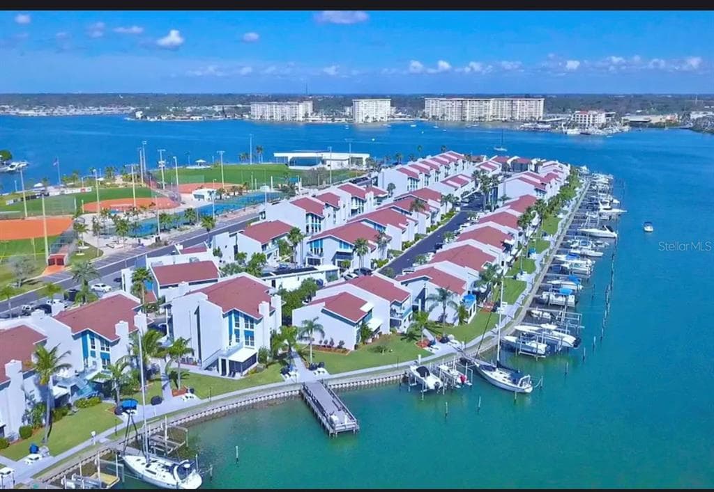 329 MEDALLION BOULEVARD UNIT H MADEIRA BEACH, FL 33708
