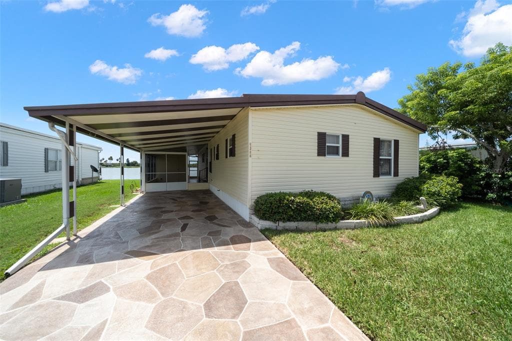 3832 BYWATER DRIVE HOLIDAY, FL 34691