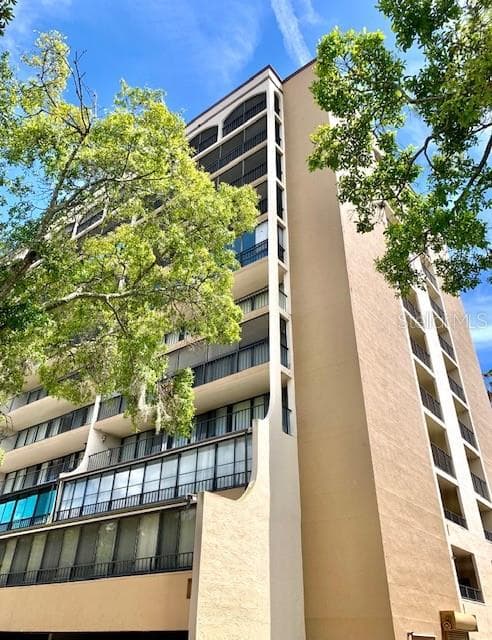 3211 W SWANN AVENUE UNIT 811 TAMPA, FL 33609