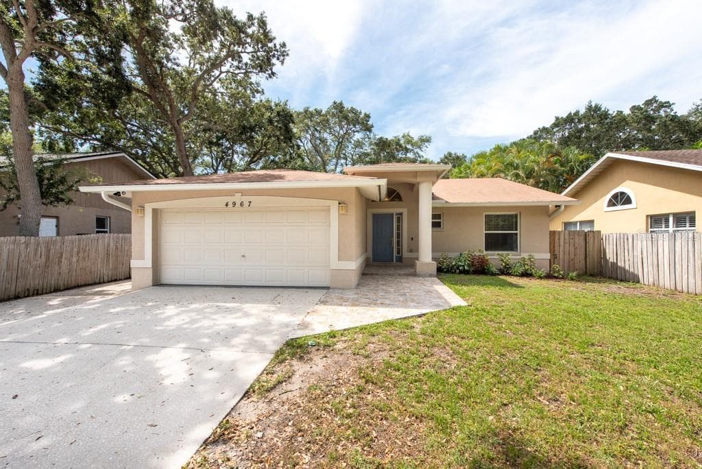 4967 162ND AVENUE N CLEARWATER, FL 33760