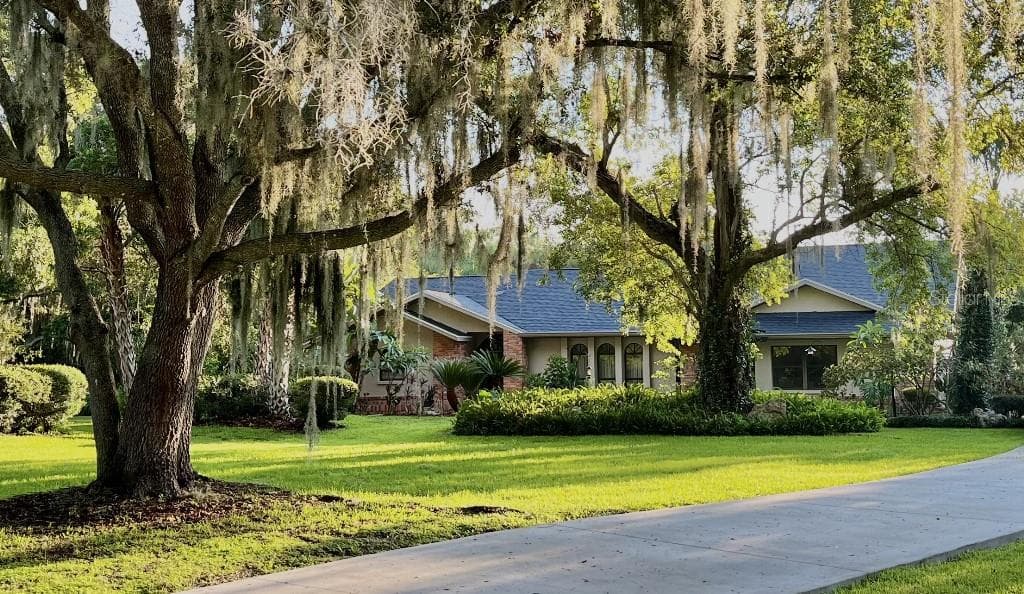 945 SIRUS TRAIL SARASOTA, FL 34232
